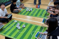 Học sinh tham gia hoạt động Cúp thế giới robot